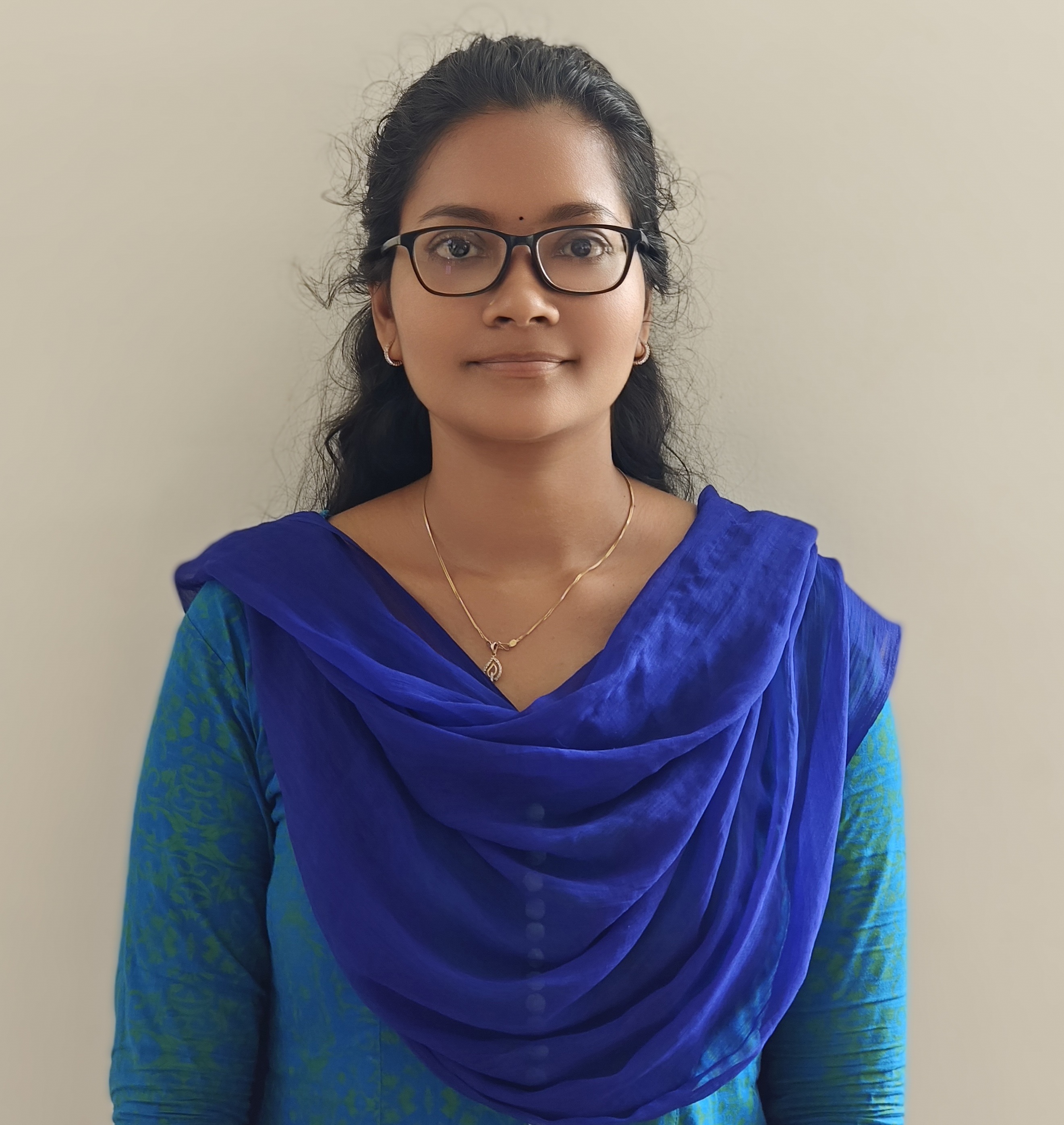  Dr.Oviya A