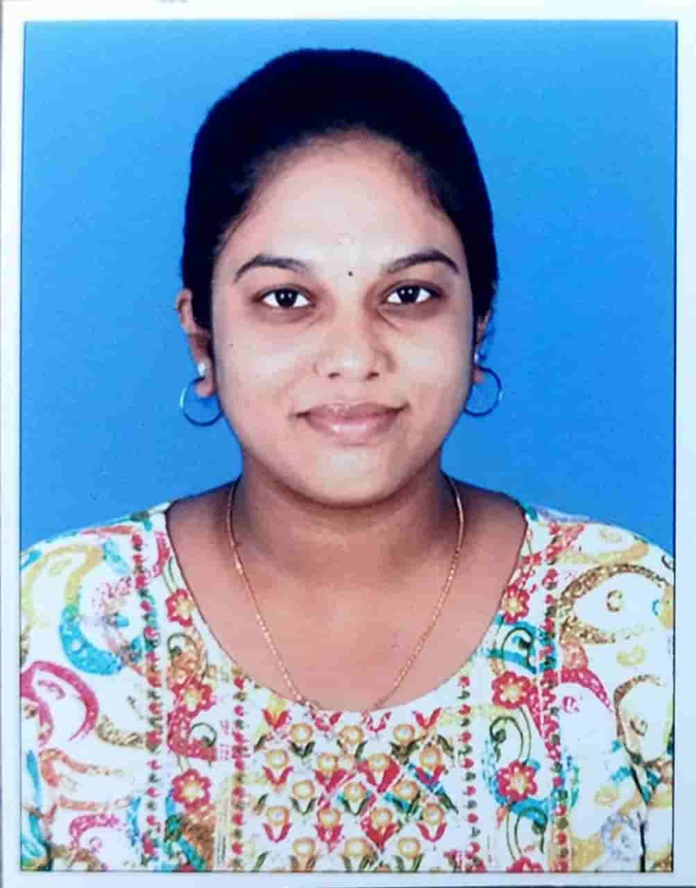  Dr.Yogapriya P